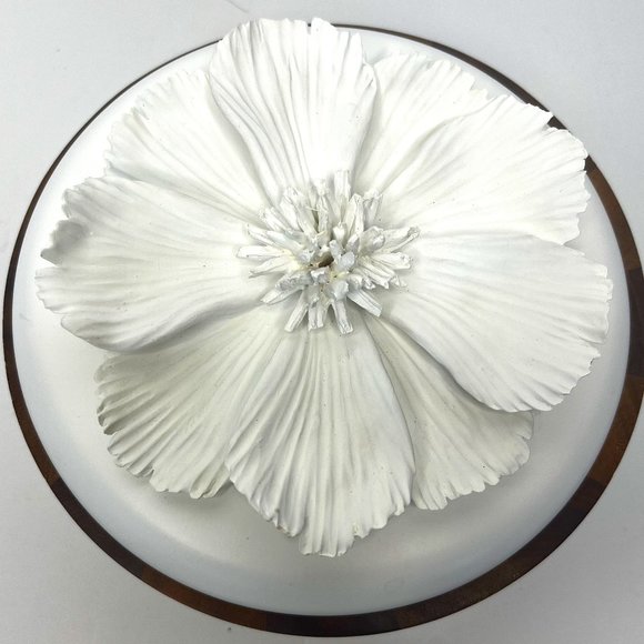 White Porcelain Magnolia Flower 3 D Wood Circular Box Keepsake Trinket Jewelry B - Picture 7 of 14
